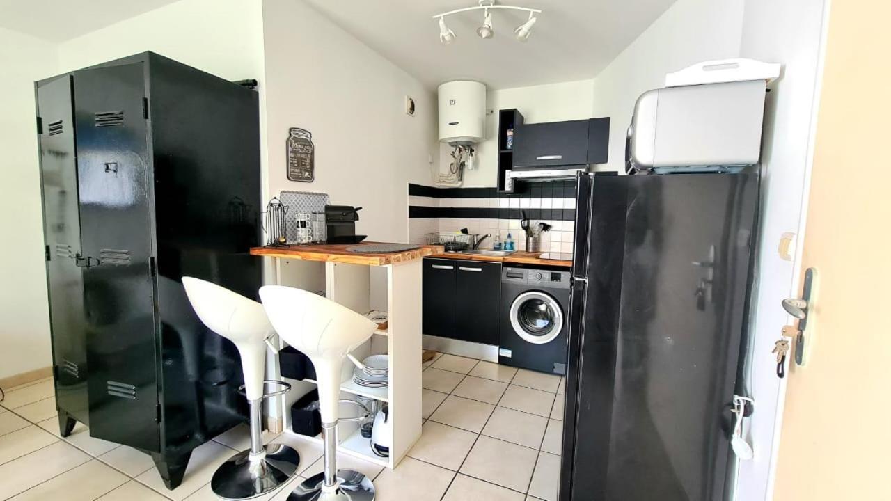 Studio Moderne, Centre-Ville, Au Calme, Parking Prive La Possession Kültér fotó